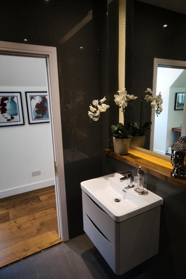 The Loft At Hewletts Farm - Stunning Apartment On The Cotswold Way Close To Cheltenham Exteriör bild